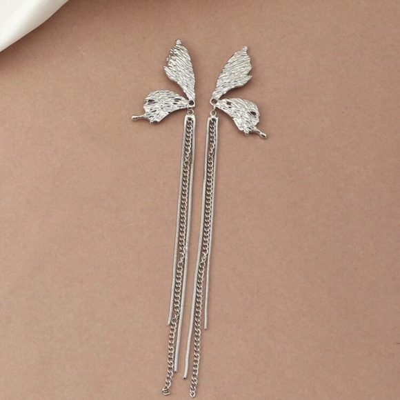 💚3/$30!! Lovely Minimalist Metallic Butterfly Chain Layered Tassel Earrings - Picture 6 of 6